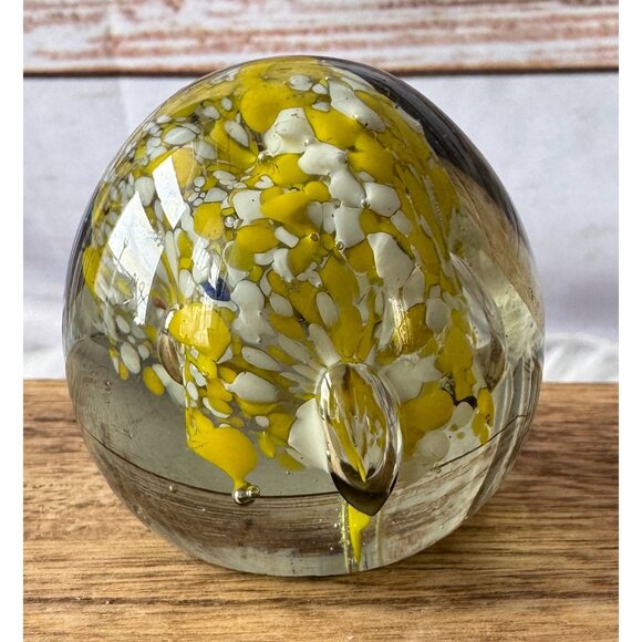 Vintage Handblown Yellow & White Dome Art Glass Paperweight With Abstract Design - Picture 2 of 10